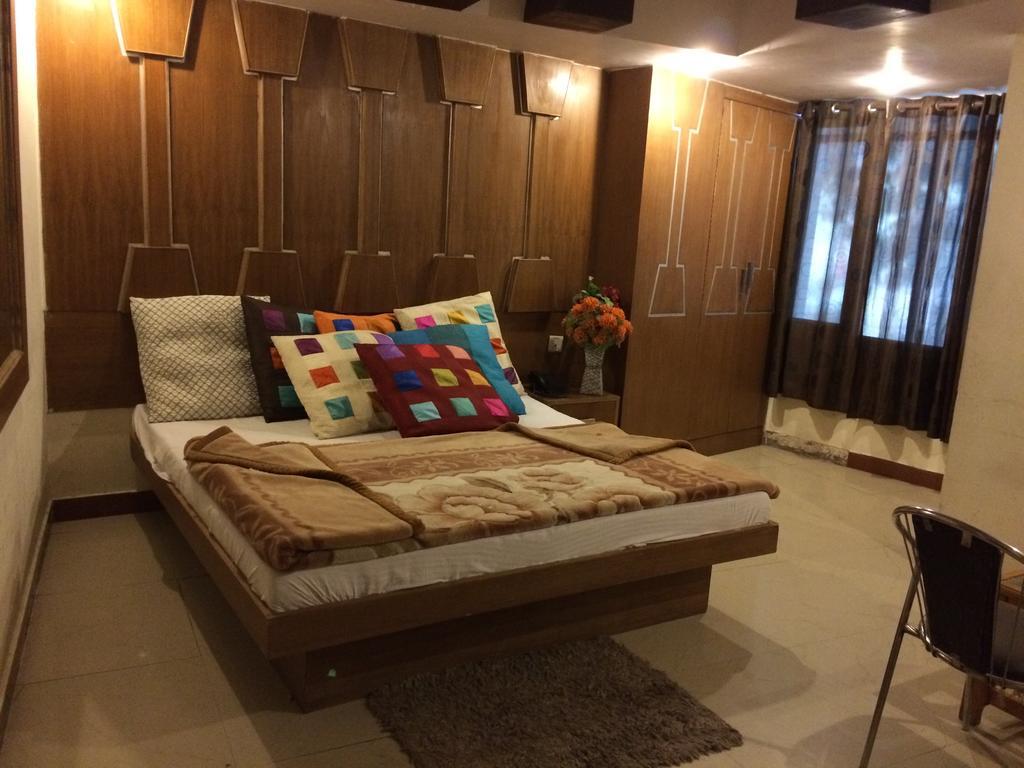 Hotel Crown Haridwār Room photo